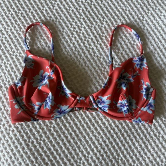 acacia swimwear Other - Acacia Vintage Aloha Manhattan Top